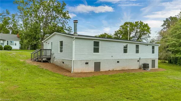 Hays, NC 28635,628 Maple Grove Church RD