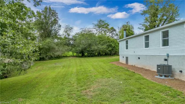 Hays, NC 28635,628 Maple Grove Church RD