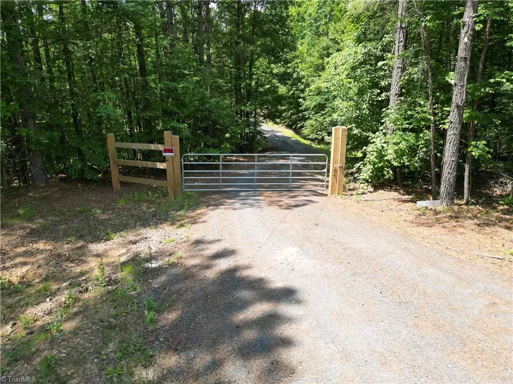 Eden, NC 27288,268 Town Creek RD