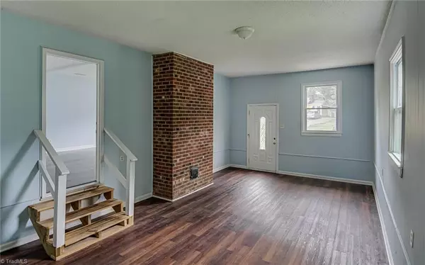 Greensboro, NC 27406,417 Woodlake DR