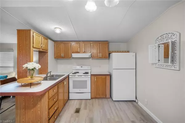 Lexington, NC 27292,152 Sherwood DR