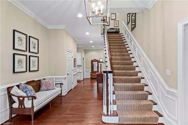 Winston-salem, NC 27106,2924 Reynolds SQ