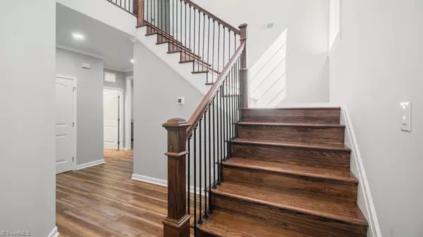 Kernersville, NC 27284,2410 Cedar LN