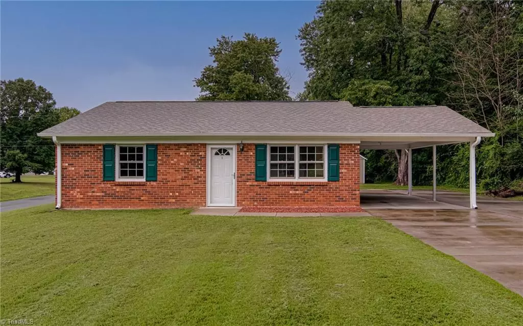 King, NC 27021,301 Redwood BND