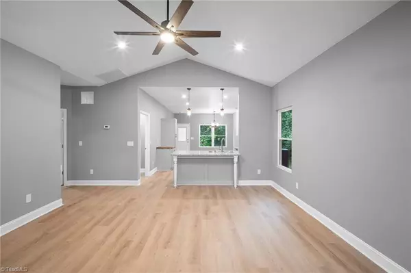 Thomasville, NC 27360,296 Fairgrove RD