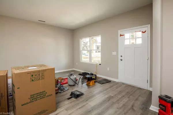 High Point, NC 27260,703 Langford AVE