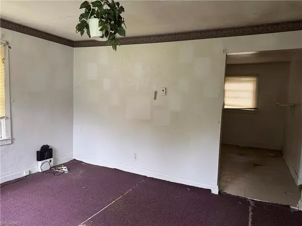 Winston-salem, NC 27105,1632 Ashley School CIR