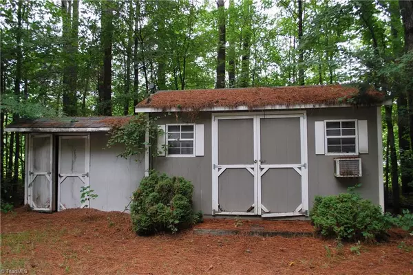 Mocksville, NC 27028,224 Ralph RD