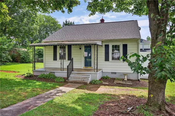 703 Veterans DR, Elon, NC 27244