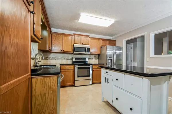 Winston-salem, NC 27106,5046 Fleetwood CIR