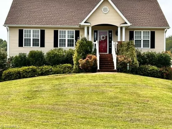 King, NC 27021,1120 Sterling Pointe DR
