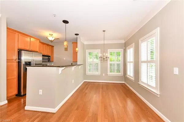 Greensboro, NC 27408,110 Sunset CIR #102