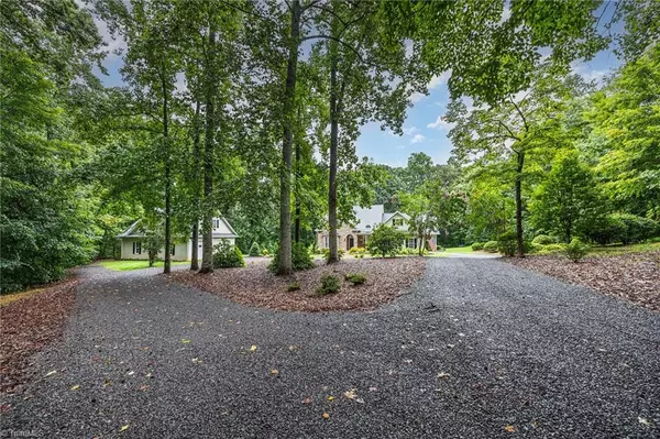 Mocksville, NC 27028,206 Deacon WAY