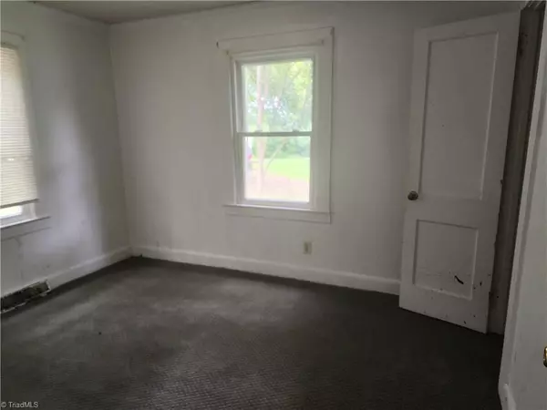 Lexington, NC 27292,110 Booker AVE