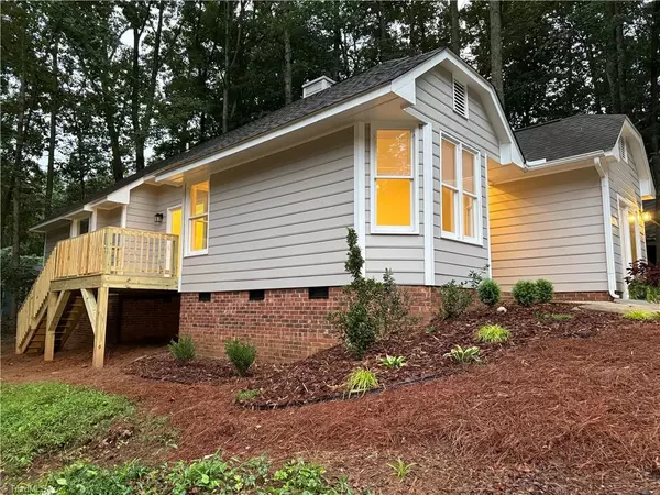 Greensboro, NC 27455,8 Brookshire CT