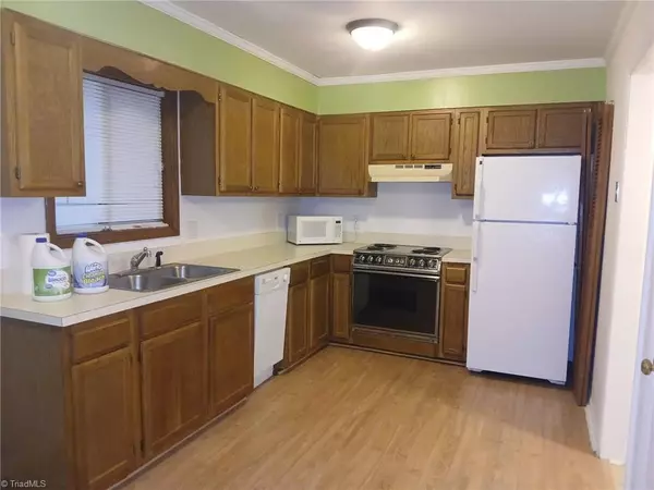 Winston-salem, NC 27104,312 Winding Forest DR