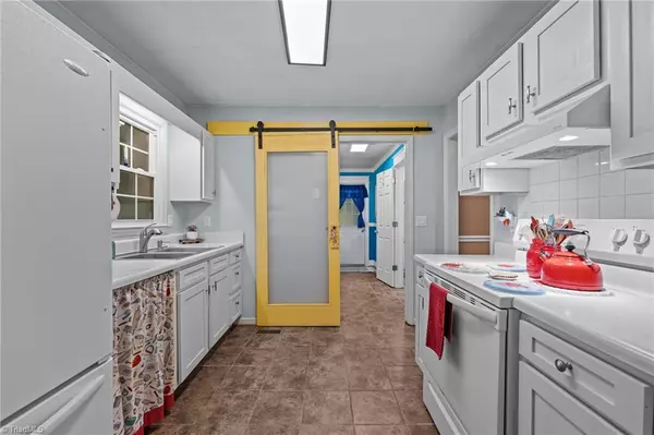 Julian, NC 27283,5403 Newland DR