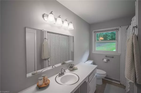 Winston-salem, NC 27107,350 Charles DR