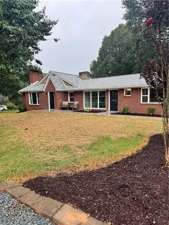 2249 Pisgah Church RD, Kernersville, NC 27284