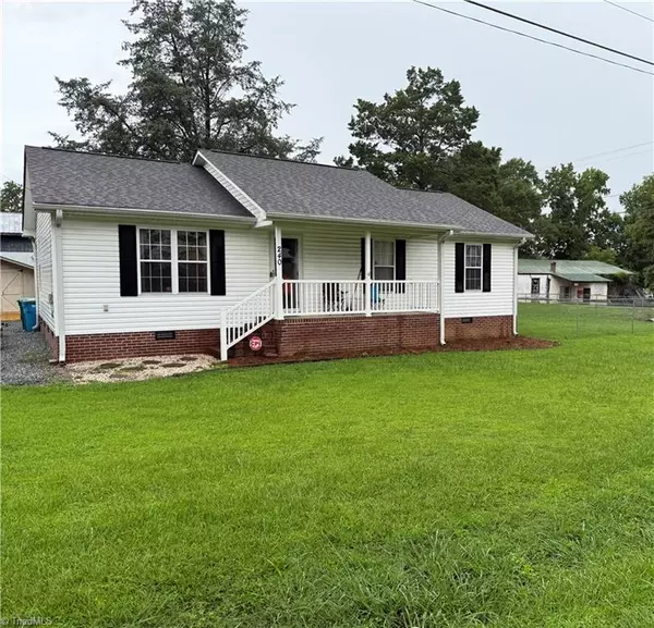 240 Anderson ST, Denton, NC 27239