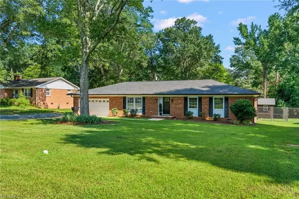 Burlington, NC 27215,2149 Woodland AVE