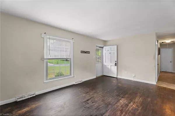 Winston-salem, NC 27103,108 Flintfield DR