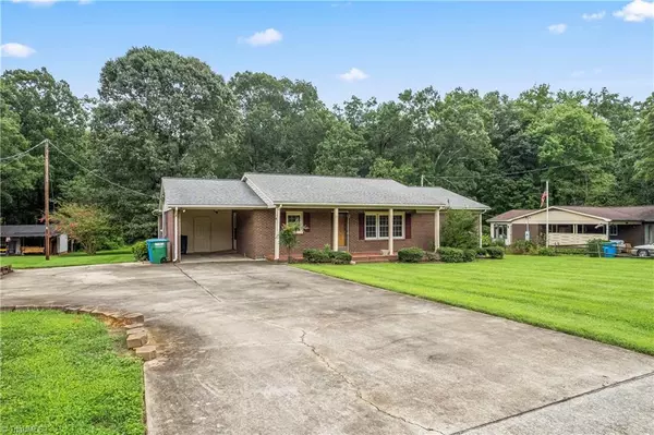 Denton, NC 27239,320 Forest Park DR