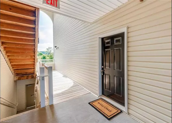 Winston-salem, NC 27103,2431 Eagle Creek CT #203