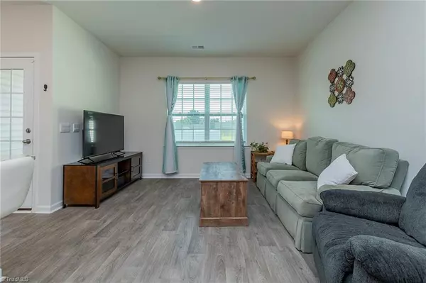 Haw River, NC 27258,1895 Frost DR