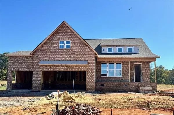 5600 Penguin DR, Summerfield, NC 27358