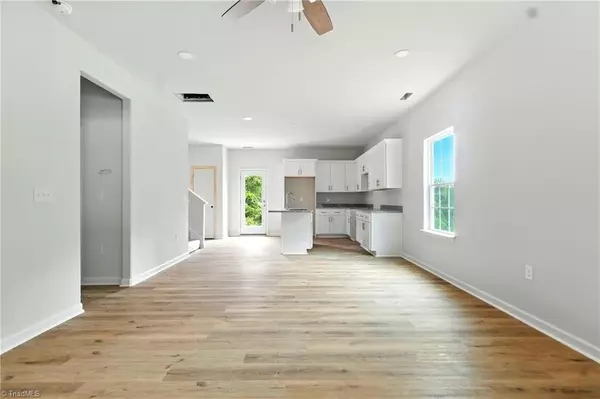 Winston-salem, NC 27107,3235 Rosie ST