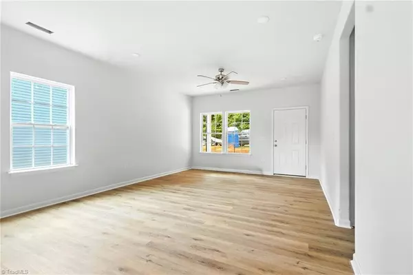 Winston-salem, NC 27107,3235 Rosie ST