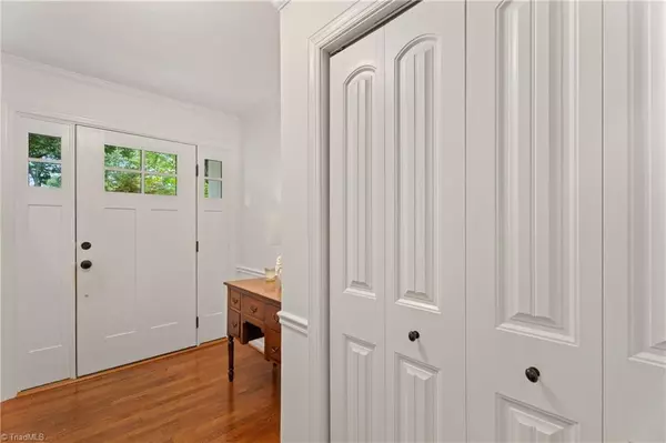 Winston-salem, NC 27104,4011 Dresden DR