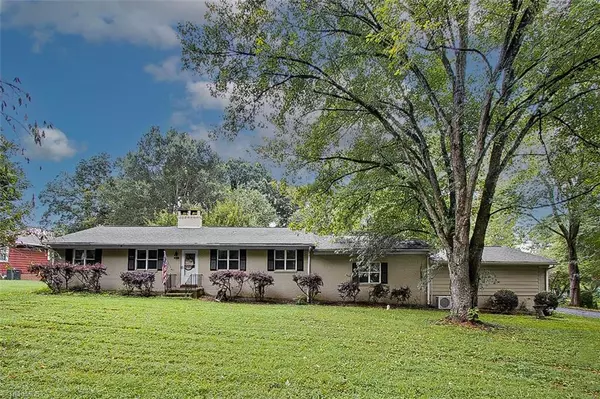 6148 Arden DR, Clemmons, NC 27012