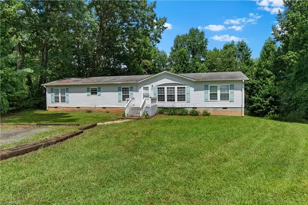 Elkin, NC 28621,8065 Greenhorn RD