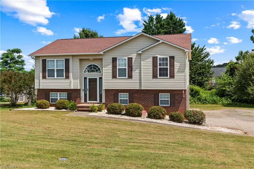 Yadkinville, NC 27055,1144 Northwood Church RD