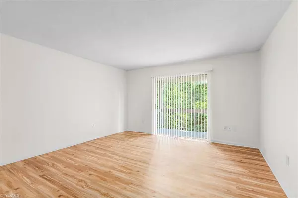 Winston-salem, NC 27103,2235 Sunderland RD #101C