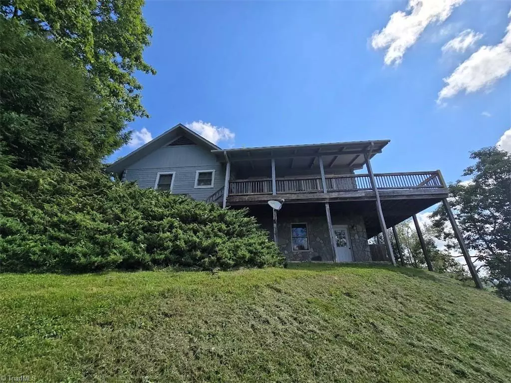 Warrensville, NC 28693,979 Wagon RD