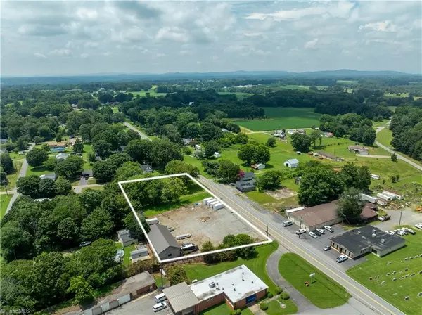Yadkinville, NC 27055,1417 W Main ST
