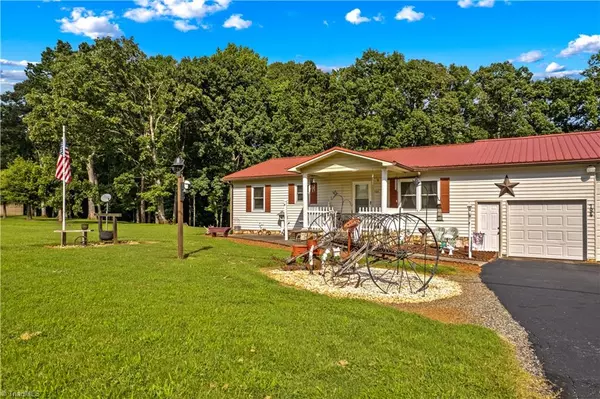 Statesville, NC 28625,784 Whites Farm RD