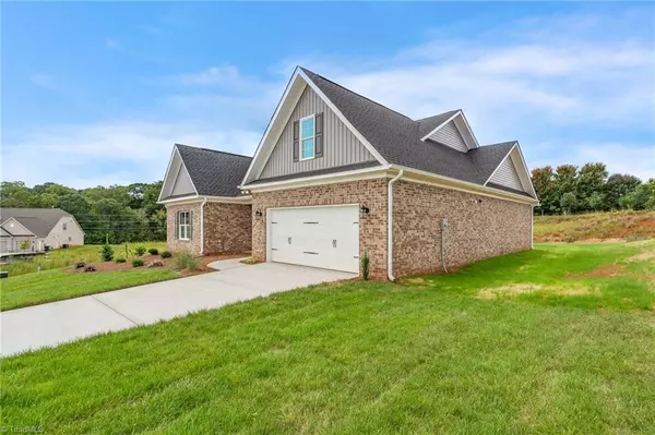 Summerfield, NC 27358,3701 Pasture View DR