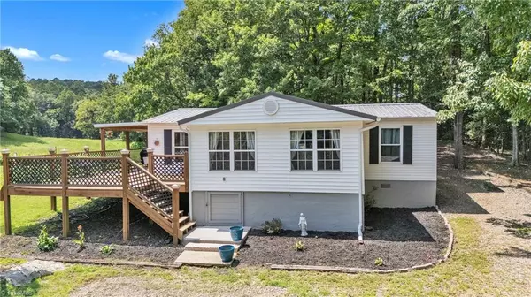 Wilkesboro, NC 28697,425 Little Brushy Mountain RD