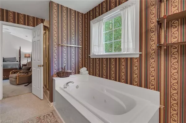 High Point, NC 27265,4126 Birchgarden DR