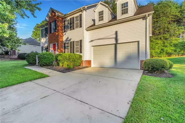 4126 Birchgarden DR, High Point, NC 27265