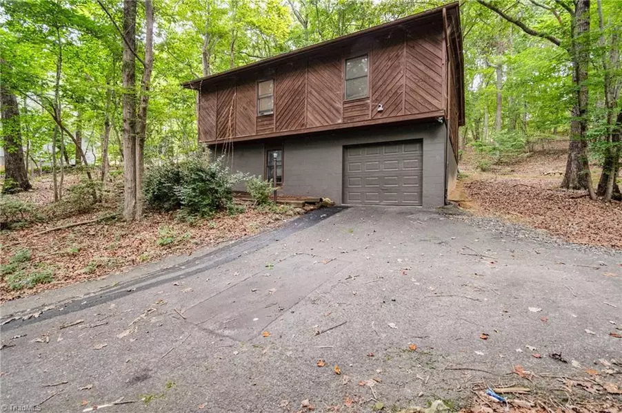 914 Tamworth RD, Asheboro, NC 27203