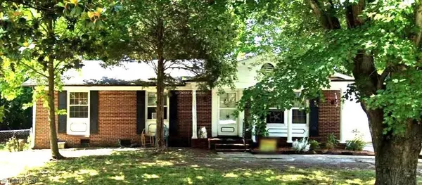 2218 Lakeland RD, Greensboro, NC 27406