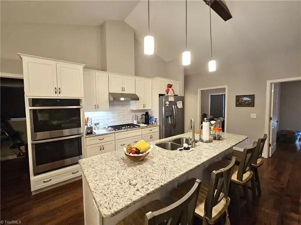 King, NC 27021,409 Winchester DR