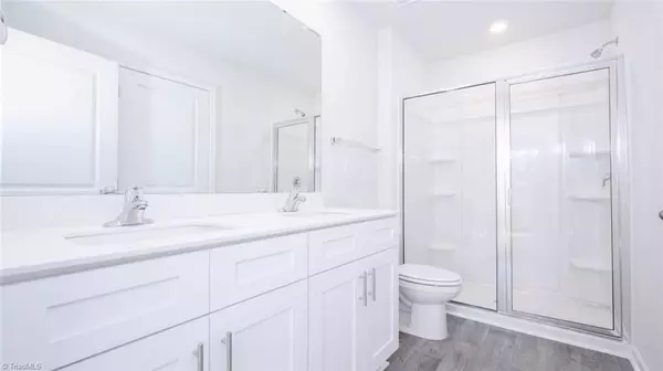 Greensboro, NC 27405,1422 Maltese LN