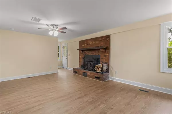 Thomasville, NC 27360,122 Old Fisher Ferry RD