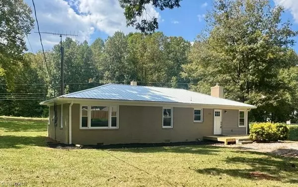 122 Old Fisher Ferry RD, Thomasville, NC 27360